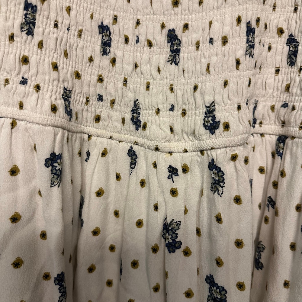 Free People Petite White Blue Floral Smocked Mini Dress XSP babydoll peasant - Picture 6 of 9